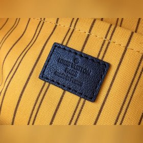 LV Модель M44718 PALM SPRINGS Маленькая сумка через плечо Рюкзак