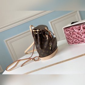LV Модель M51137 Сумка из парусины с монограммой Bosphore назва