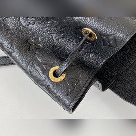 LV Модель M45205 Черный Большой рюкзак Изготовлен из мягкой теля