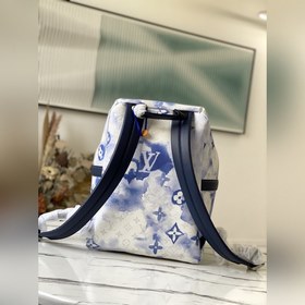 LV Артикул： M45760  Рюкзак Discovery Сумка с классическим дизай