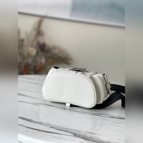 LV Модель： M58495 Синий кожаный рюкзак Christopher XS Это упроще