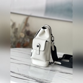 LV Модель： M58495 Синий кожаный рюкзак Christopher XS Это упроще