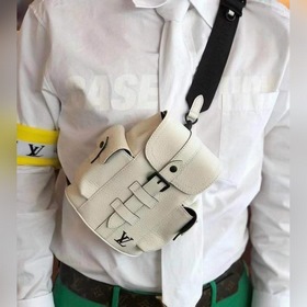 LV Модель： M58495 Синий кожаный рюкзак Christopher XS Это упроще