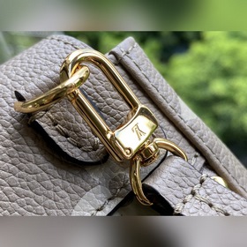 LV Артикул： M80738 Серый с шелкографией Рюкзак Tiny В летней ко