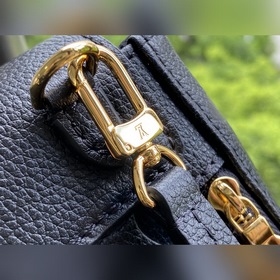 LV Артикул： M80738 Черный рюкзак Tiny В летней коллекции 2021 го