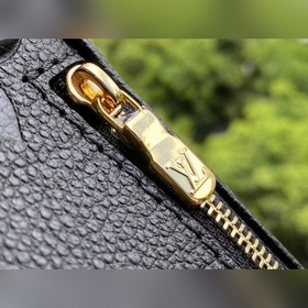 LV Артикул： M80738 Черный рюкзак Tiny В летней коллекции 2021 го