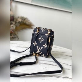 LV Артикул： M80738 Черный с шелкографией Tiny с двумя плечевыми 