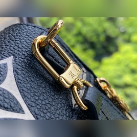 LV Артикул： M80738 Черный с шелкографией Tiny с двумя плечевыми 