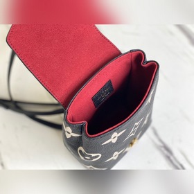 LV Артикул： M80738 Черный с шелкографией Tiny с двумя плечевыми 