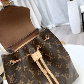 LV Артикул： M45502 Мини-рюкзак Montsouris BB натурального цвета 