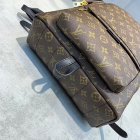 LV модель M41561 средний рюкзак Cruise 16 Этот рюкзак, который п