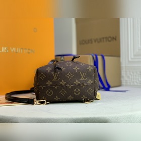 LV mini Louis Vuitton представил в зимней коллекции 2020 рюкзак M