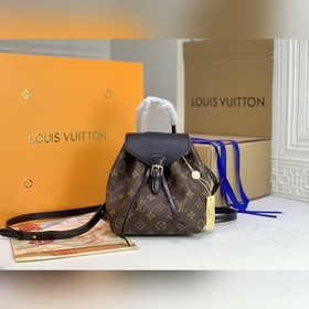 LV mini Louis Vuitton представил в зимней коллекции 2020 рюкзак M