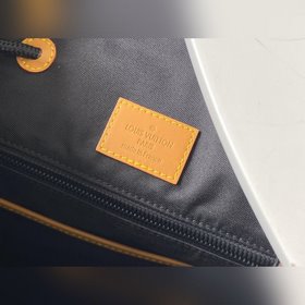 LV Модель M45341 Рюкзак из совместной коллекции NIGO Новинка ос