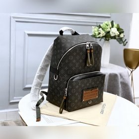 LV Модель M45218 Рюкзак Apollo Изготовлен из мягкой ткани с пок