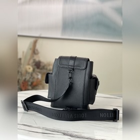 LV Артикул： M58495 Черный кожаный рюкзак Christopher XS Это упро