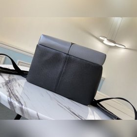 LV Модель： M30738 Черный серым Discovery Маленькая сумка через п