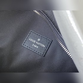 LV Модель： M30738 Черный серым Discovery Маленькая сумка через п