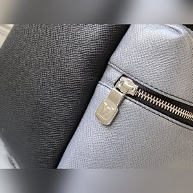 LV Модель： M30738 Черный серым Discovery Маленькая сумка через п