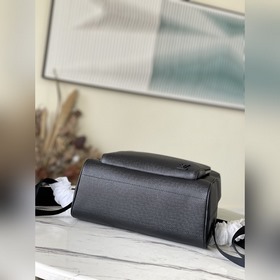 LV Модель： M30857 Рюкзак  Рюкзак из кожи с просторным внутренни