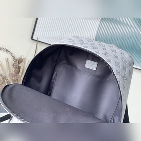 LV Артикул： M46105 Рюкзак с кожаными деталями подчеркивает инди
