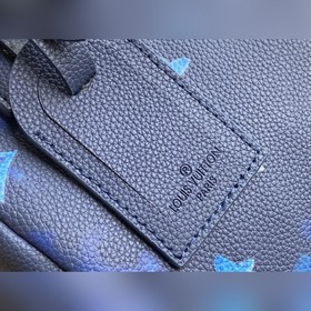 LV Модель： M57841 Рюкзак с множеством карманов Сумка с закруглен