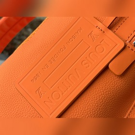 LV Модель： M59325 Оранжевый рюкзак Изготовлена из кожи, имитирую