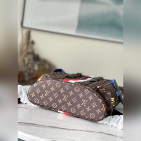 LV Артикул： M59662  Christopher, небольшая сумка через плечо Эт