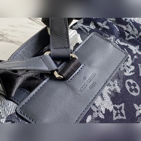 LV Артикул： M57280  Рюкзак Christopher Сочетание ткани Monogram