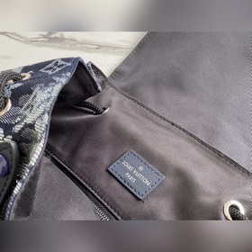 LV Артикул： M57280  Рюкзак Christopher Сочетание ткани Monogram