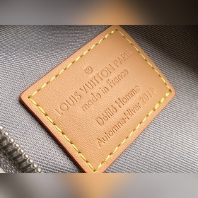 LV Артикул： M43882 MONOGRAM TITANIUM Маленькая сумка через плеч