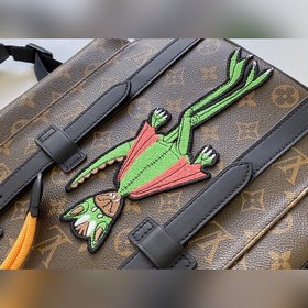 LV Артикул： M43735 Вышитый рюкзак CHRISTOPHER Small Модель из т