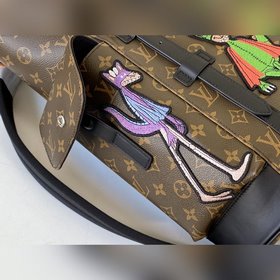 LV Артикул： M43735 Вышитый рюкзак CHRISTOPHER Small Модель из т