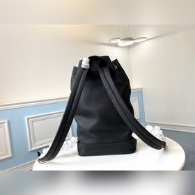 LV Рюкзак Noé Артикул： M55171 В 1932 году Гастон создал сумку S