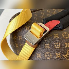 LV Рюкзак с множественными карманами Артикул： M56851 Вирджил А