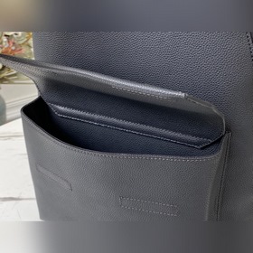 LV Артикул： M57079 Рюкзак Aerogram — это элегантный инновационн