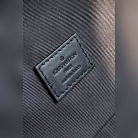 LV Артикул： M57079 Рюкзак Aerogram — это элегантный инновационн