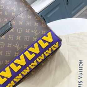 LV Артикул： M57965 Рюкзак Discover с винтажным принтом Рюкзак D
