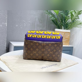 LV Артикул： M57965 Рюкзак Discover с винтажным принтом Рюкзак D
