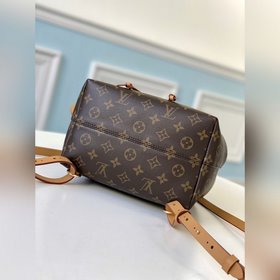 LV Артикул： M45638 Рюкзак Montsouris натурального цвета, маленьк