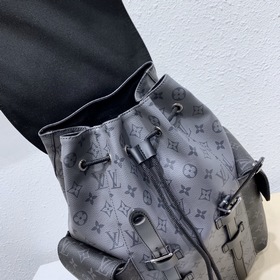 LV Модель M45419 Christopher Рюкзак Изготовлен из элегантного по