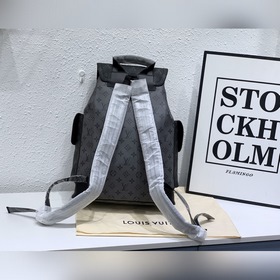 LV Модель M45419 Christopher Рюкзак Изготовлен из элегантного по