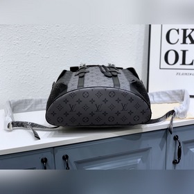 LV Модель M45419 Christopher Рюкзак Изготовлен из элегантного по