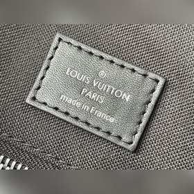 LV  Артикул： M43735 Christopher Маленькая сумка через плечо Моде