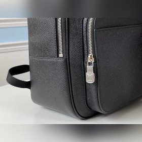 LV Модель M30258 Рюкзак Alex Сумка из кожи Taga отличается четкой