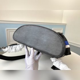 LV Модель M41379 Черный с волнистым узором CHRISTOPHER Маленькая 
