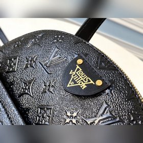 Рюкзак LV Moon, модель M44945 Николя Гескьер, вдохновленный клас