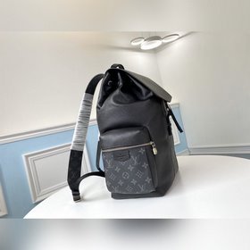 LV Модель M30417 Рюкзак Outdoor из серии Tagarama Сочетание кожи 
