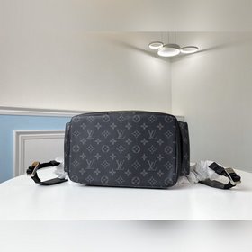 LV Модель M30417 Рюкзак Outdoor из серии Tagarama Сочетание кожи 