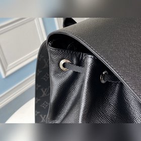 LV Модель M30417 Рюкзак Outdoor из серии Tagarama Сочетание кожи 